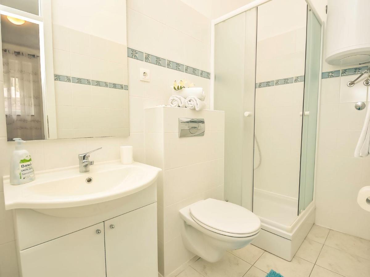 Apartment Snjezana-2 By Interhome Karlobag Εξωτερικό φωτογραφία