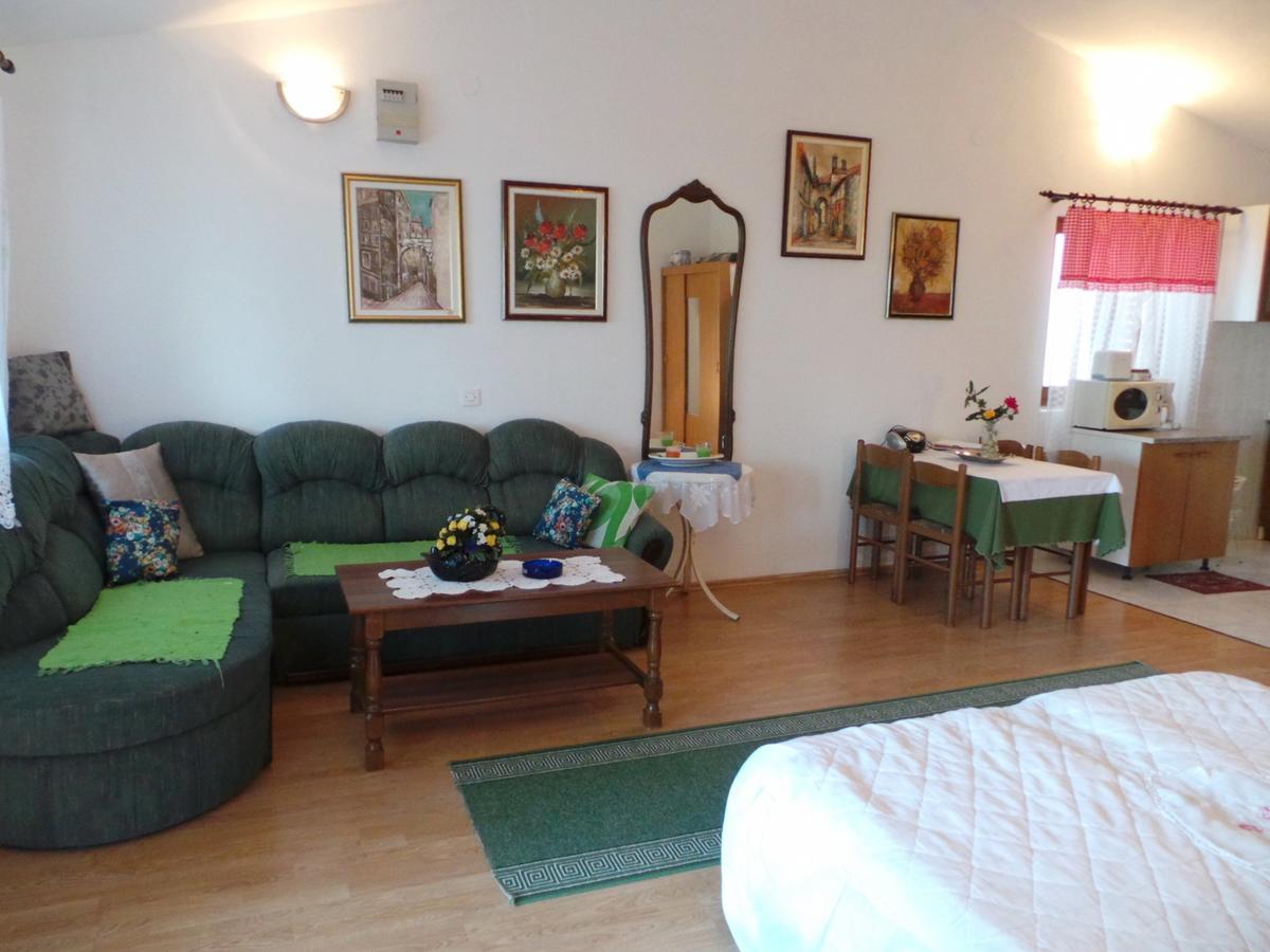 Apartment Snjezana-2 By Interhome Karlobag Δωμάτιο φωτογραφία