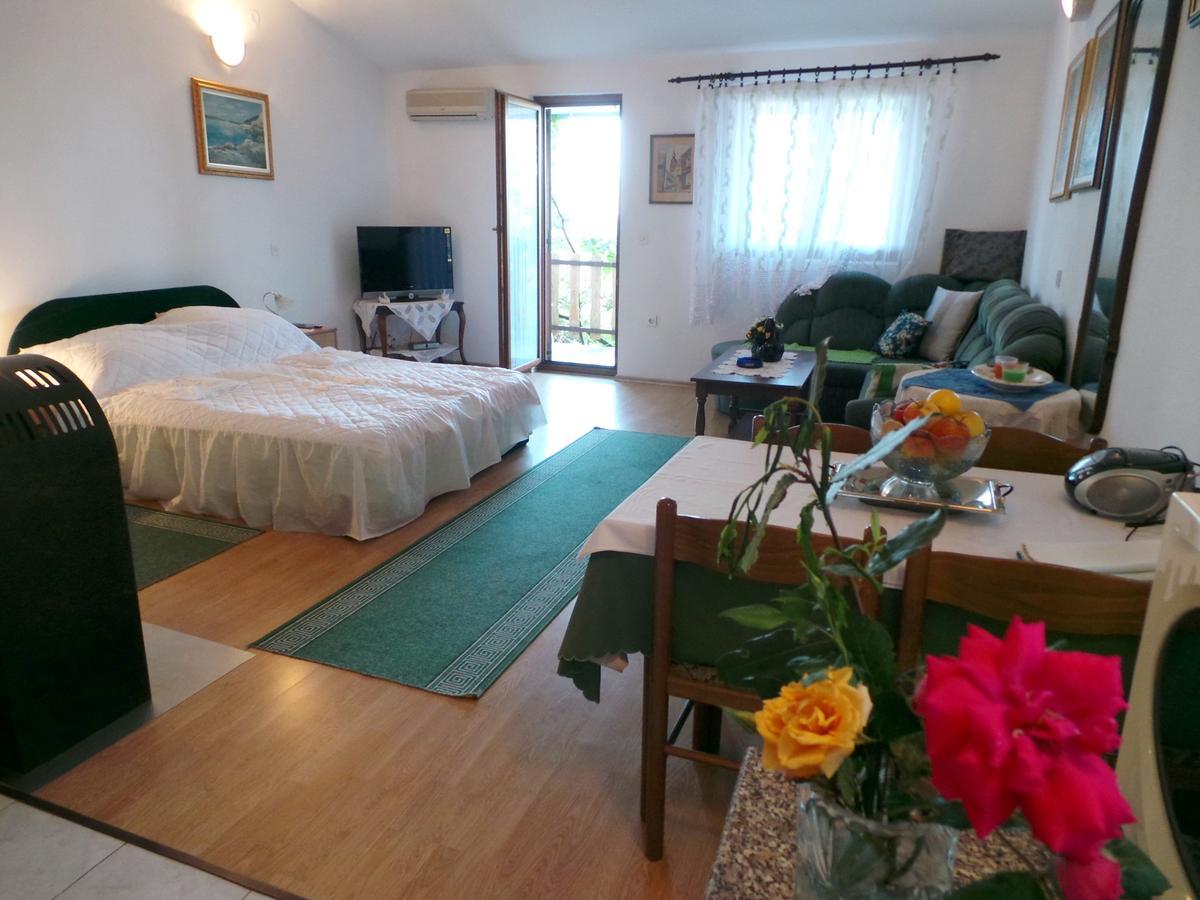 Apartment Snjezana-2 By Interhome Karlobag Δωμάτιο φωτογραφία